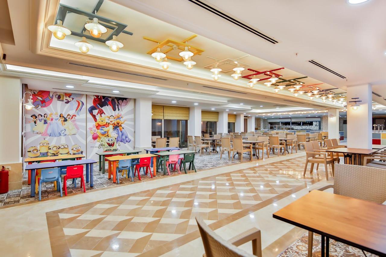 Hotel Crystal Club World Of Colours Belek Exterior foto